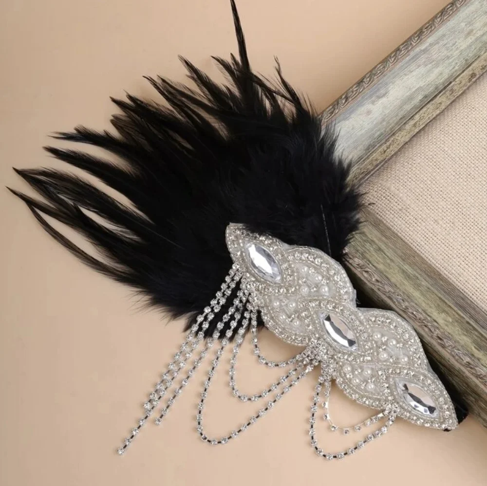 Elegant Feather & Crystal Head Piece (Flapper, Be Unique)